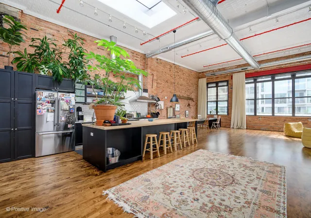 Photo 3 of Condo for sale at 1617 S Michigan Ave #312, Chicago, IL 60616 | MLS# 12762856 | Listing updated on 2026-09-23