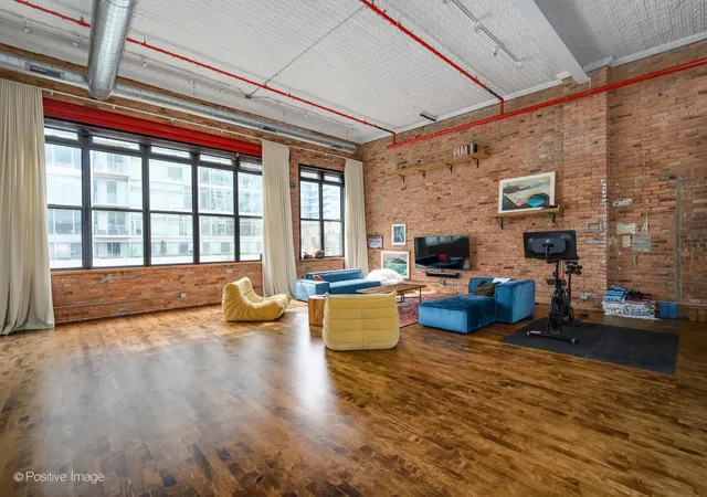 Listing Photo 4 - Condo for sale in building located at 1617 S Michigan Ave, Chicago, IL 60616 - Unit #312