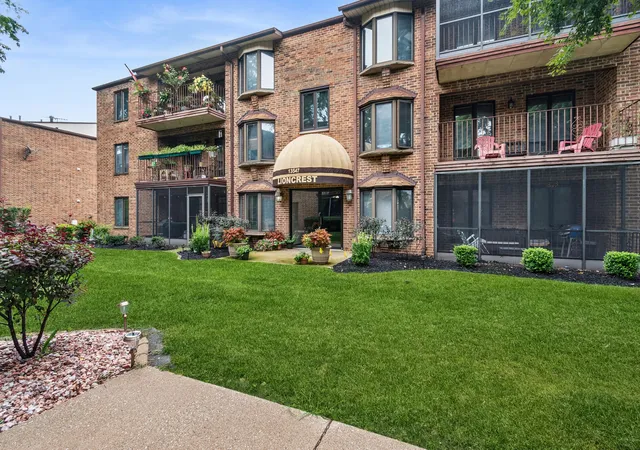 Photo 1 of Condo for sale at 13547 Lamon Ave #402, Crestwood, IL 60418 | MLS# 12762862 | Listing updated on 2026-09-23