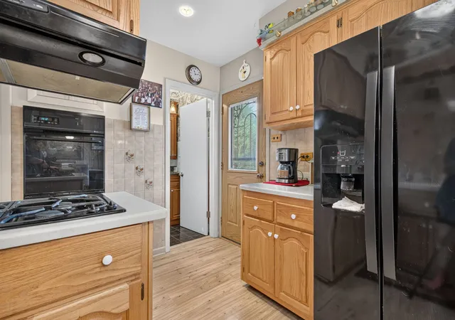 Photo 2 of Single family home for sale at 9915 S Kenton Ave, Oak Lawn, IL 60453 | MLS# 12762864 | Listing updated on 2026-09-25