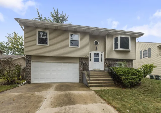 Photo 2 of Single family home for sale at 1965 Crescent Ln, Hoffman Estates, IL 60169 | MLS# 12762878 | Listing updated on 2026-10-05