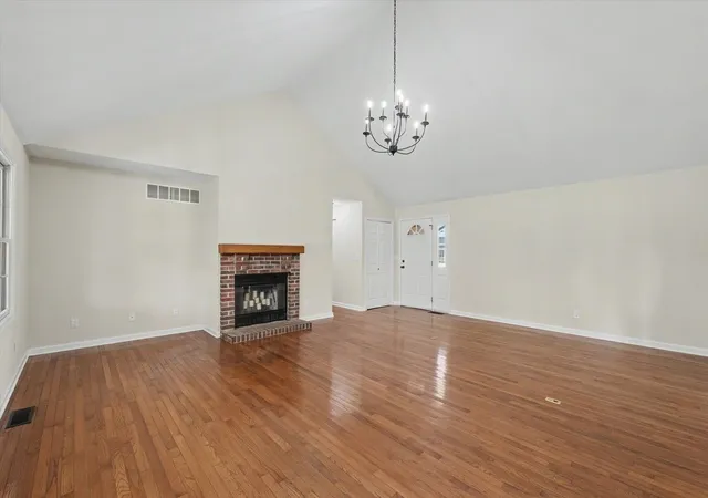 Photo 4 of Single family home for sale at 808 E Marshall St, Tolono, IL 61880 | MLS# 12762889 | Listing updated on 2026-09-30