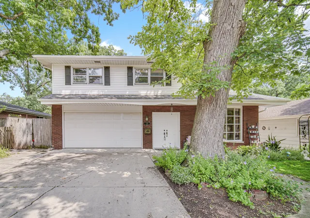 Single family home for sale at 418 Earl Ave, Joliet, IL 60436 | MLS# 12762893