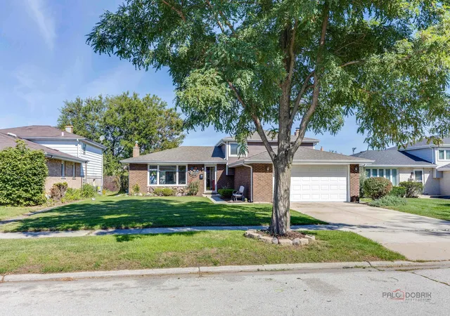 Single family home for sale at 4816 W 121st Place, Alsip, IL 60803 | MLS# 12762895