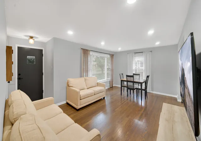 Photo 3 of Single family home for sale at 17247 69th Avenue, Tinley Park, IL 60477 | MLS# 12762897 | Listing updated on 2026-09-22