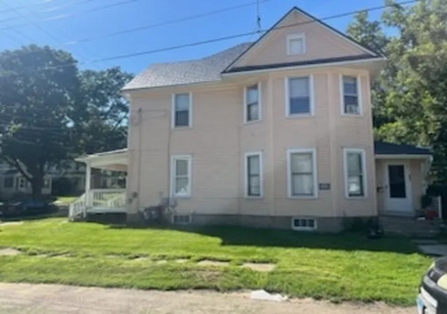 Photo 2 of Multi family home for sale at 1002 Oak Ave S, Freeport, IL 61032 | MLS# 12762918 | Listing updated on 2026-09-23