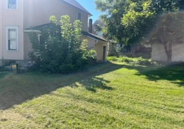 Listing Photo 4 - Condo for sale in building located at 1002 Oak Ave S, Freeport, IL 61032
