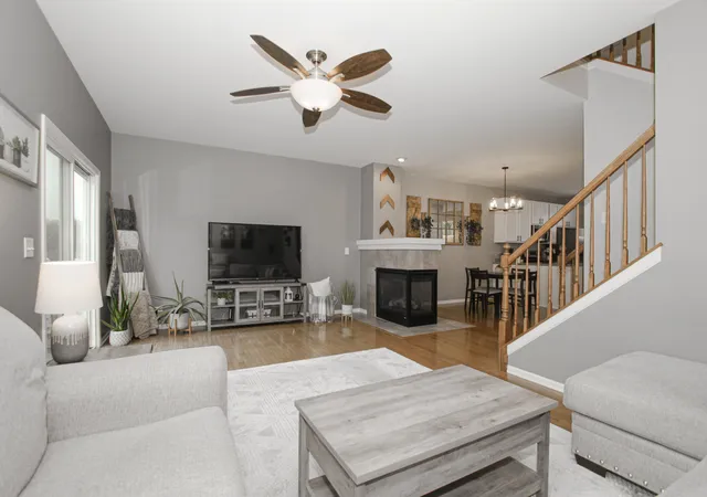Photo 4 of Townhouse for sale at 734 Thornbury Rd, Bartlett, IL 60103 | MLS# 12762922 | Listing updated on 2026-10-27