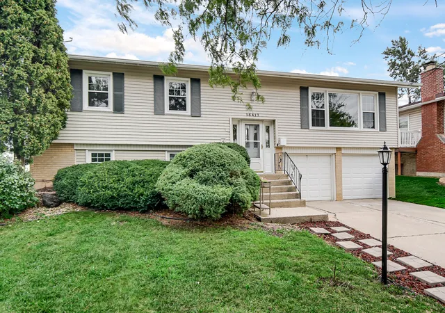 Single family home for sale at 15417 Alameda Ave, Oak Forest, IL 60452 | MLS# 12762923