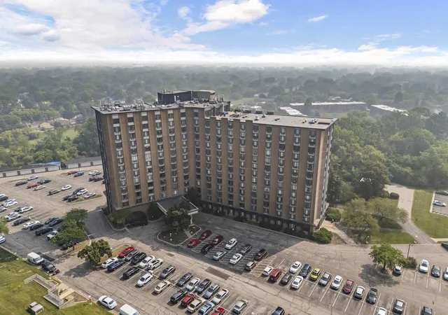 Photo 2 of Condo for sale at 1 Renaissance Pl #1PH, Palatine, IL 60067 | MLS# 12762927 | Listing updated on 2026-09-23