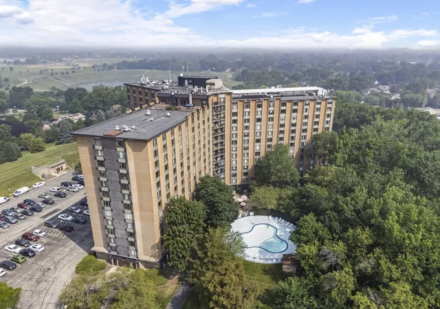 Photo 3 of Condo for sale at 1 Renaissance Pl #1PH, Palatine, IL 60067 | MLS# 12762927 | Listing updated on 2026-09-23
