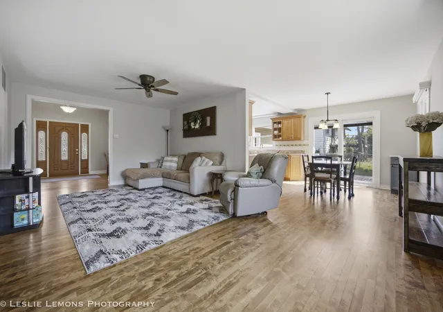 Photo 3 of Single family home for sale at 6020 Tyler Dr, Woodridge, IL 60517 | MLS# 12762930 | Listing updated on 2026-09-25