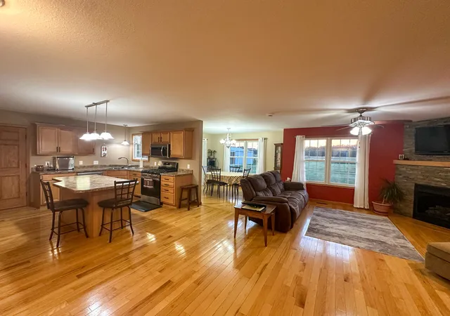 Photo 3 of Sale Pending at 9385 N 1000th Road, Effingham, IL 62401 | MLS# 12762946 | Listing updated on 2026-09-23