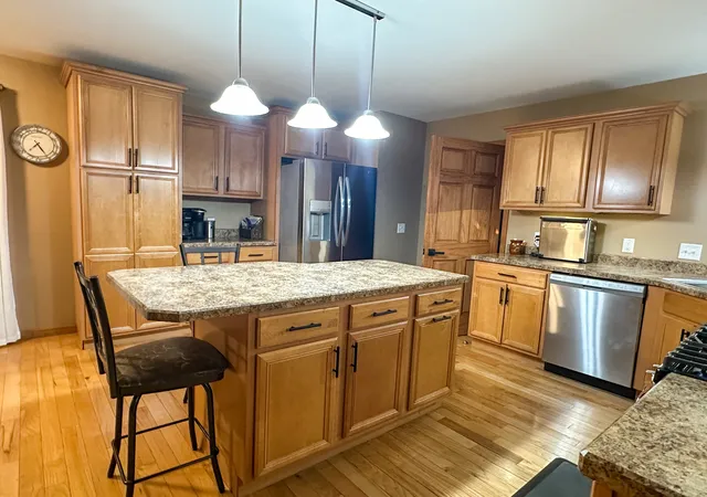 Photo 3 of Sale Pending at 9385 N 1000th Road, Effingham, IL 62401 | MLS# 12762946 | Listing updated on 2026-09-23