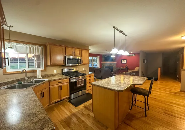 Photo 4 of Sale Pending at 9385 N 1000th Road, Effingham, IL 62401 | MLS# 12762946 | Listing updated on 2026-09-23