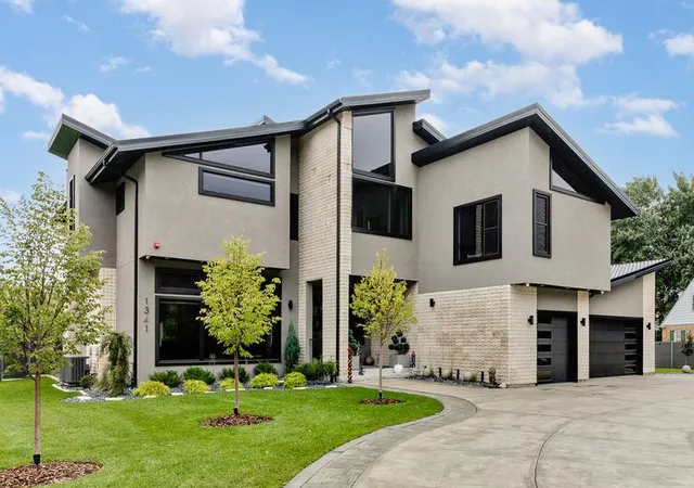Photo 2 of Mansion for sale at (Undisclosed), Northbrook, IL 60062 | MLS# 12762948 | Listing updated on 2026-09-29