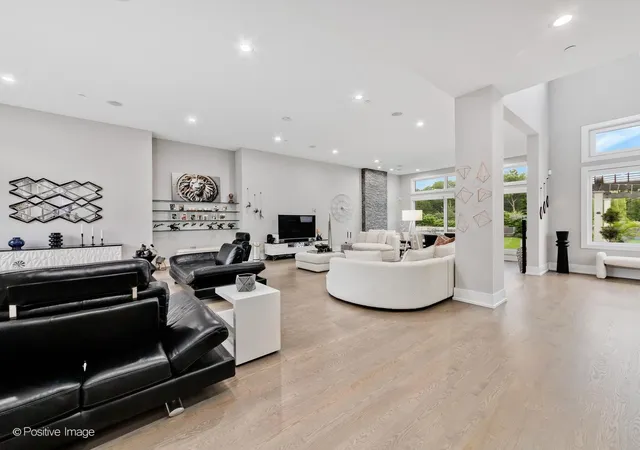 Photo 3 of Mansion for sale at (Undisclosed), Northbrook, IL 60062 | MLS# 12762948 | Listing updated on 2026-09-29