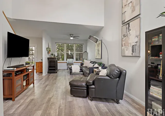 Photo 3 of Townhouse for sale at 567 Shakespeare Dr, Grayslake, IL 60030 | MLS# 12762964 | Listing updated on 2026-09-30