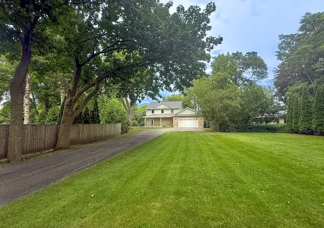 Photo 2 of Single family home for sale at 617 Edward St, Sycamore, IL 60178 | MLS# 12762971 | Listing updated on 2026-10-20