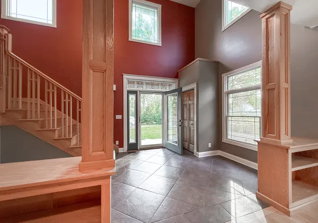 Photo 3 of Single family home for sale at 617 Edward St, Sycamore, IL 60178 | MLS# 12762971 | Listing updated on 2026-10-20