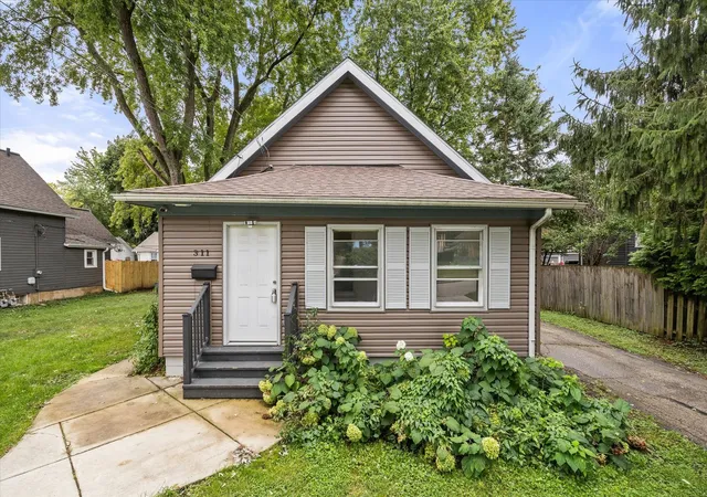 Single family home for sale at 311 Orange St, Elgin, IL 60123 | MLS# 12762973