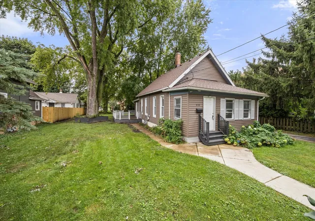 Photo 2 of Single family home for sale at 311 Orange St, Elgin, IL 60123 | MLS# 12762973 | Listing updated on 2026-09-24