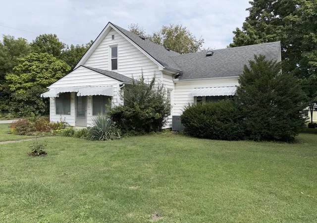 Photo 3 of Single family home for sale at 211 N Seminary St, Downs, IL 61736 | MLS# 12762981 | Listing updated on 2026-10-07