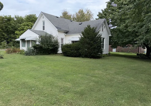 Photo 3 of Single family home for sale at 211 N Seminary St, Downs, IL 61736 | MLS# 12762981 | Listing updated on 2026-10-07