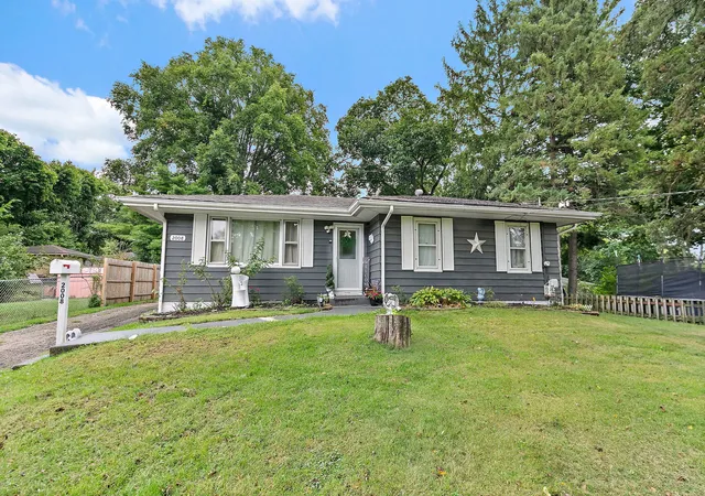 Photo 1 of Single family home for sale at 2008 Eastmoreland Ave, Rockford, IL 61108 | MLS# 12762995 | Listing updated on 2026-09-23