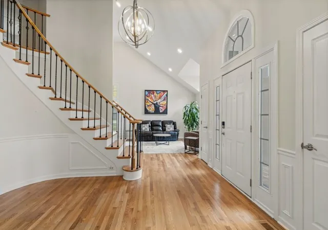 Photo 3 of Single family home for sale at 2108 Birchwood Ln, Buffalo Grove, IL 60089 | MLS# 12763002 | Listing updated on 2026-09-25