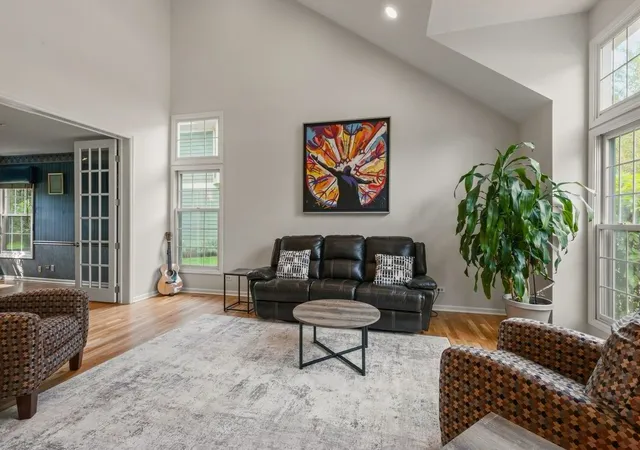 Photo 4 of Single family home for sale at 2108 Birchwood Ln, Buffalo Grove, IL 60089 | MLS# 12763002 | Listing updated on 2026-09-25