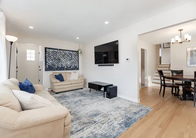 Photo 4 of Single family home for sale at 6117 W 80th Street, Burbank, IL 60459 | MLS# 12763009 | Listing updated on 2026-09-23