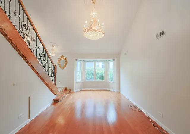Photo 4 of Townhouse for sale at 20 Sarahs Grv Ln, Schaumburg, IL 60193 | MLS# 12763015 | Listing updated on 2026-09-23