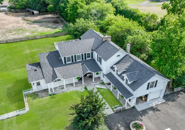 Photo 2 of Single family home for sale at 708 S Rose Farm Rd, Woodstock, IL 60098 | MLS# 12763036 | Listing updated on 2026-10-09