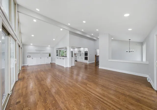 Photo 2 of Single family home for sale at 1117 Barberry Ct, Downers Grove, IL 60515 | MLS# 12763044 | Listing updated on 2026-10-06
