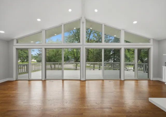 Photo 3 of Single family home for sale at 1117 Barberry Ct, Downers Grove, IL 60515 | MLS# 12763044 | Listing updated on 2026-10-06