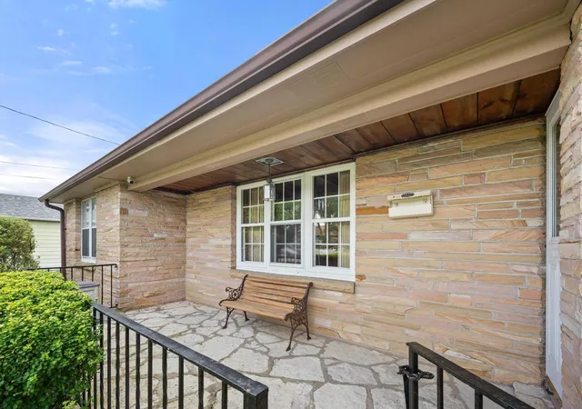 Photo 4 of Single family home for sale at 2407 Melrose Ave, Waukegan, IL 60085 | MLS# 12763045 | Listing updated on 2026-09-28