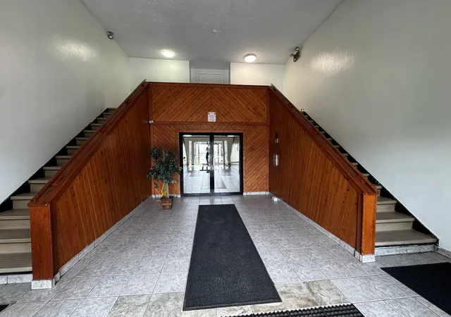 Photo 2 of Condo for sale at 860 E Old Willow Rd #138, Prospect Heights, IL 60070 | MLS# 12763053 | Listing updated on 2026-10-10