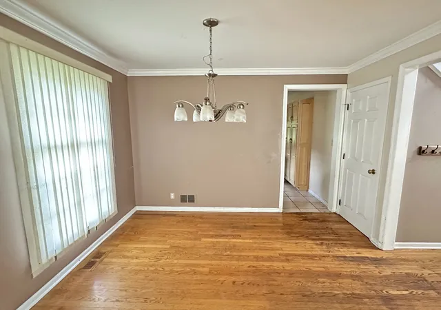 Photo 3 of Single family home for sale at 700 Butterfield Dr, Algonquin, IL 60102 | MLS# 12763060 | Listing updated on 2026-09-22