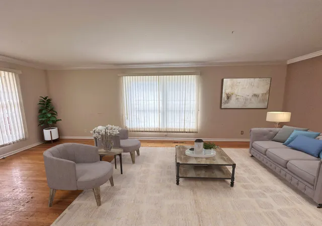 Photo 4 of Single family home for sale at 700 Butterfield Dr, Algonquin, IL 60102 | MLS# 12763060 | Listing updated on 2026-09-22