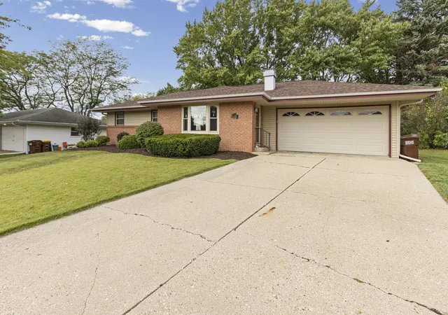 Photo 2 of Single family home for sale at 10 Prospect Jct, Stillman Valley, IL 61084 | MLS# 12763072 | Listing updated on 2026-09-23