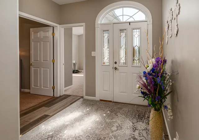 Photo 3 of Townhouse for sale at 1012 Villa Ct, Carbondale, IL 62901 | MLS# 12763078 | Listing updated on 2026-09-21