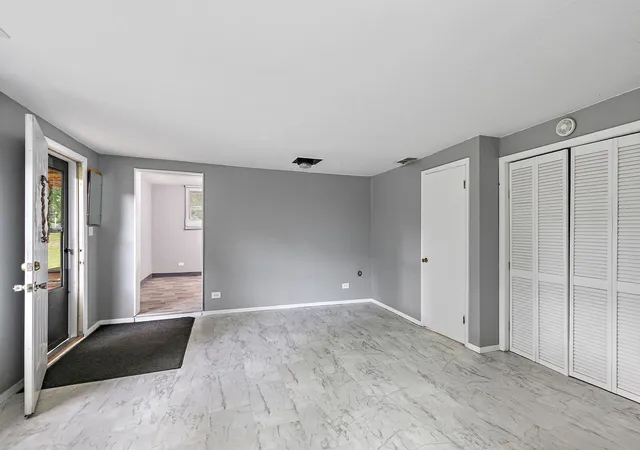 Photo 3 of Single family home for sale at 7n066 Woodlawn Ave, St. Charles, IL 60174 | MLS# 12763080 | Listing updated on 2026-09-24