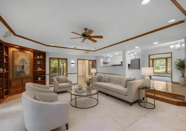 Photo 3 of Single family home for sale at 749 N Sharon Dr, Woodstock, IL 60098 | MLS# 12763092 | Listing updated on 2026-10-07