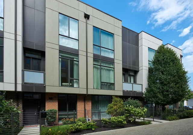 Photo 3 of Townhouse for sale at 1906 N Campbell Ave #C, Chicago, IL 60647 | MLS# 12763101 | Listing updated on 2026-09-23
