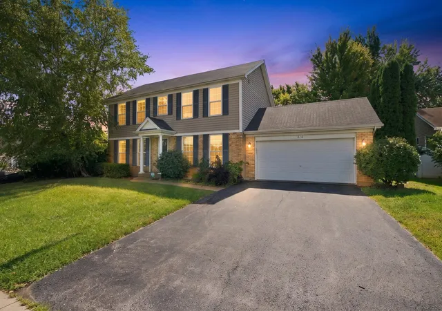 Photo 2 of Single family home for sale at 616 Bayfield Dr, De Kalb, IL 60115 | MLS# 12763120 | Listing updated on 2026-09-23