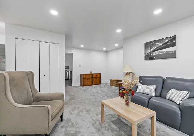 Listing Photo 5 - Condo for sale in building located at 2249 Nichols Rd, Arlington Heights, IL 60004 - Unit #28D