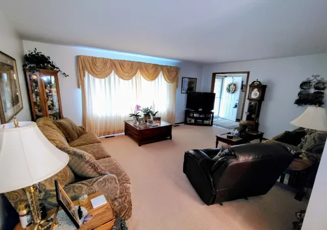 Photo 3 of Single family home for sale at (Undisclosed), Gurnee, IL 60031 | MLS# 12763141 | Listing updated on 2026-09-24