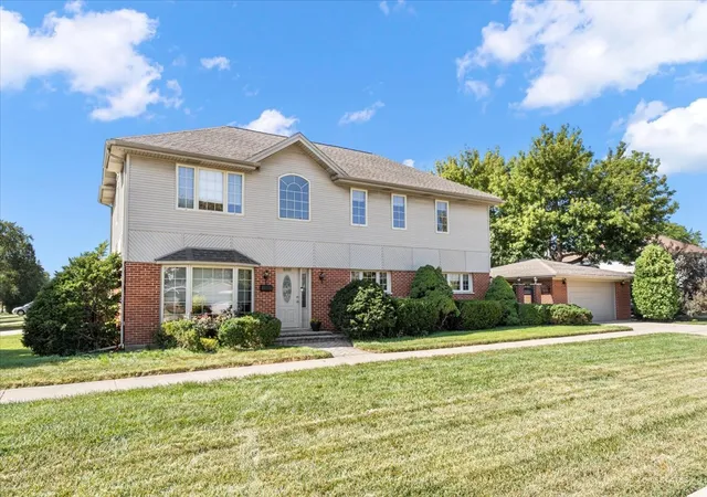 Photo 3 of Single family home for sale at 8000 W Lake St, Niles, IL 60714 | MLS# 12763144 | Listing updated on 2026-09-23