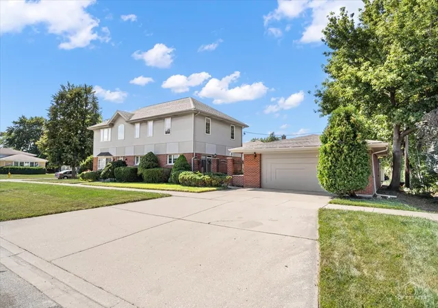 Photo 4 of Single family home for sale at 8000 W Lake St, Niles, IL 60714 | MLS# 12763144 | Listing updated on 2026-09-23